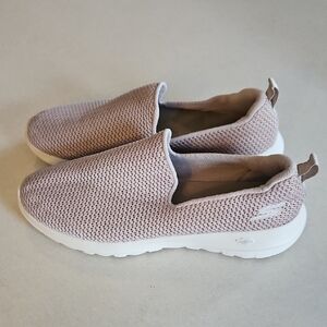 Skechers Toupe Slip Ons